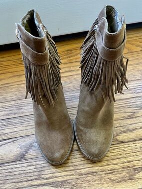 Ivanka Trump Boho Fringe Suede Heeled Boots Size 7.5